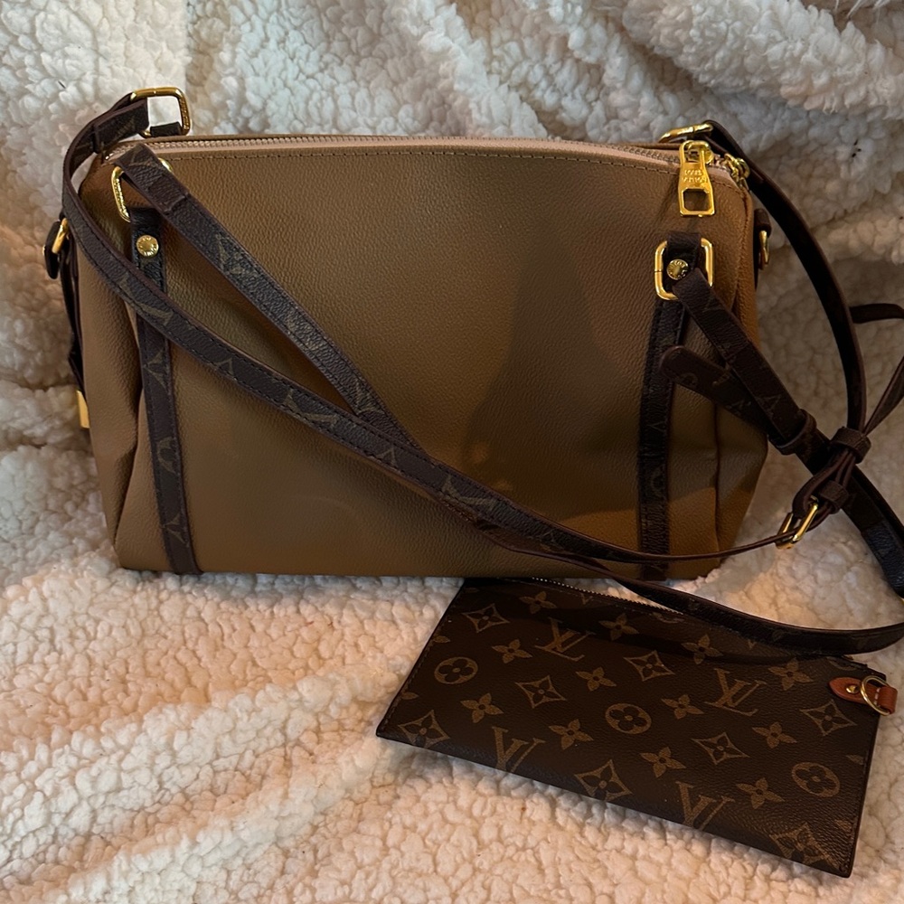 Tan bag with designer accents with pouch!